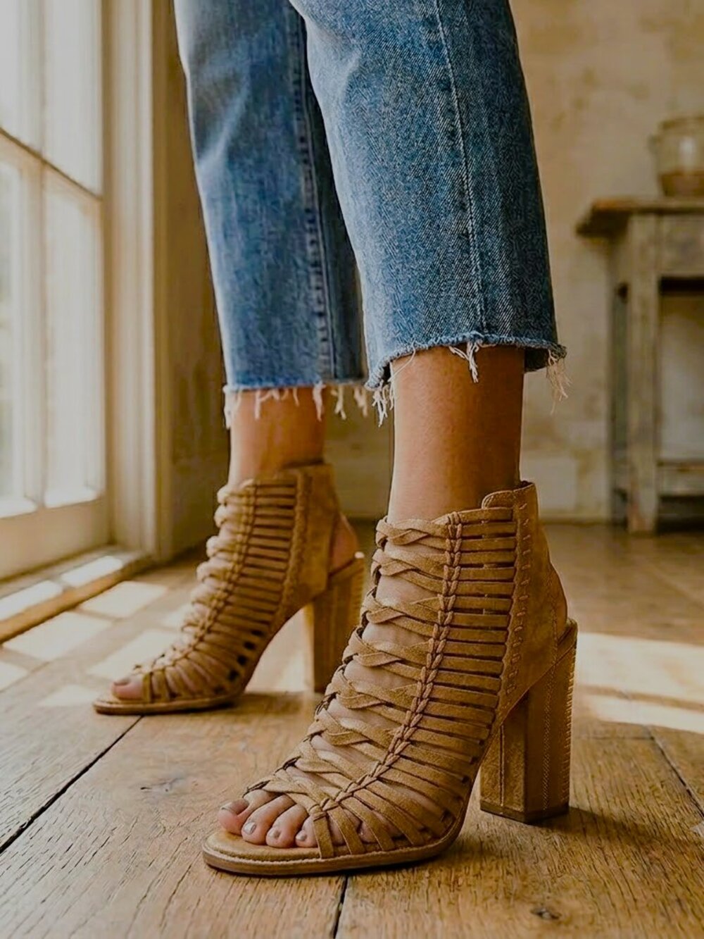 Dolce Vita leather caged sandals brown beige tan size 7